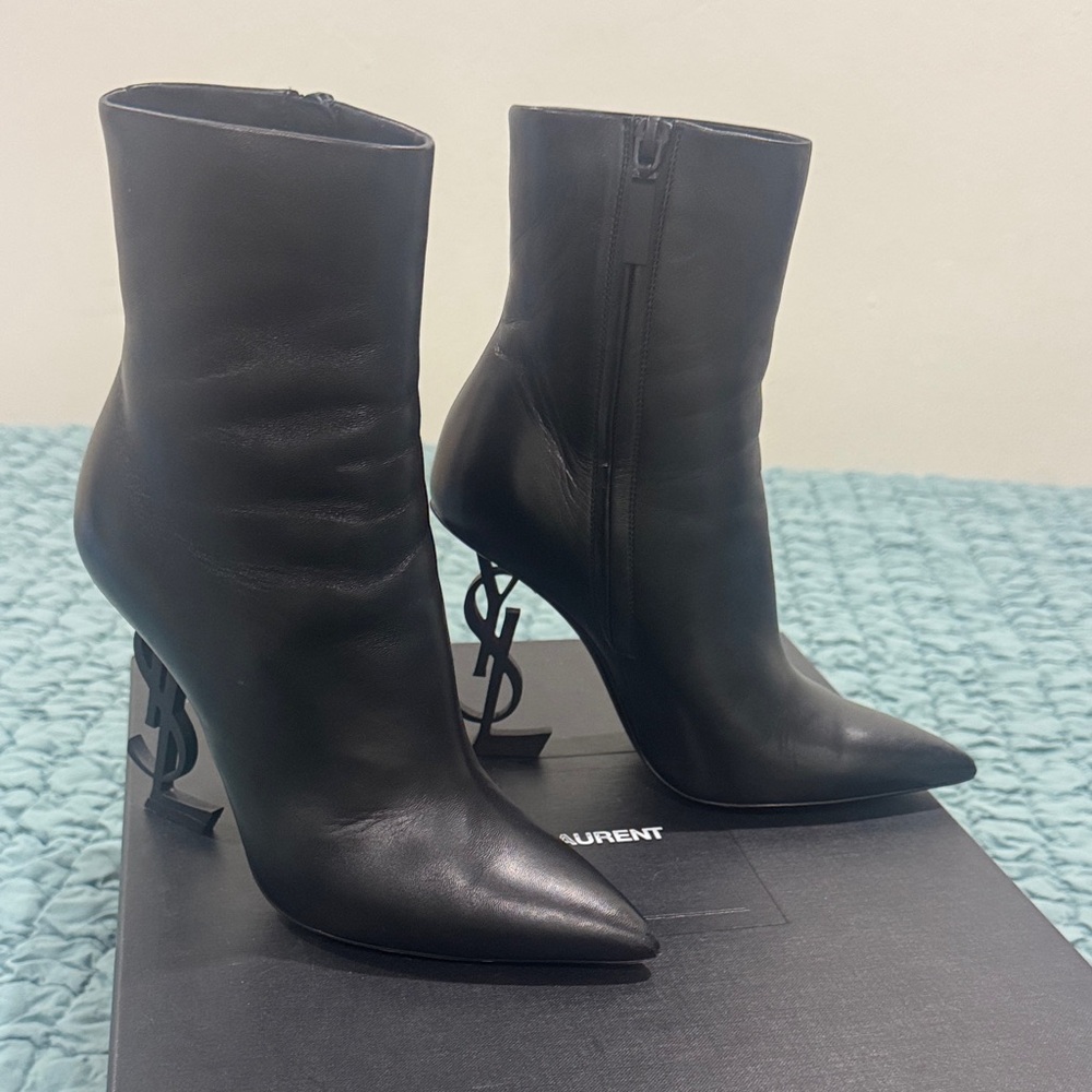 Saint Laurent Dark Leather Pointed Boots - Picture 4 of 16